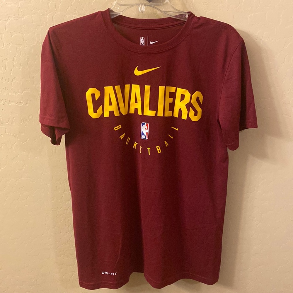 Cieveland Cavaliers Nike tshirt